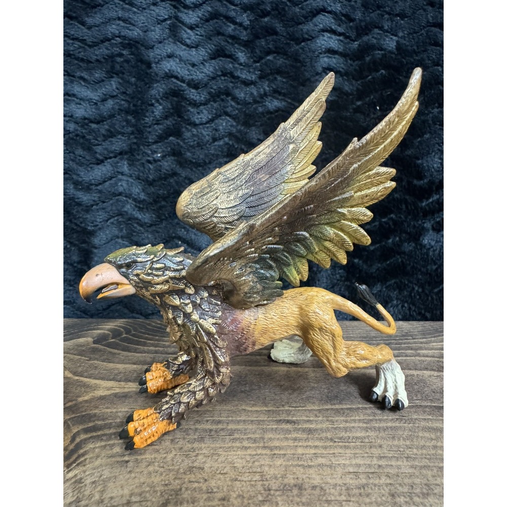 2007 Safari Ltd Griffin Gryphon Figurine Winged Eagle Lion Fantasy Mythical 4.5"
